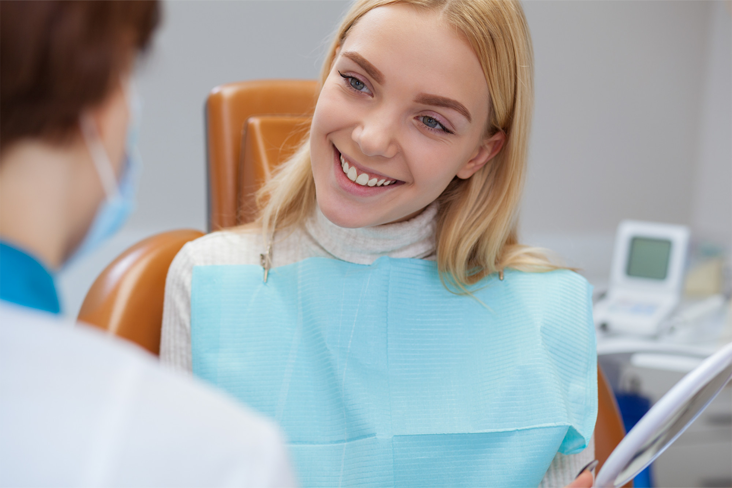 Orthodontikos-Konstantinos-Tsoumis-rantevou-therapeia-02